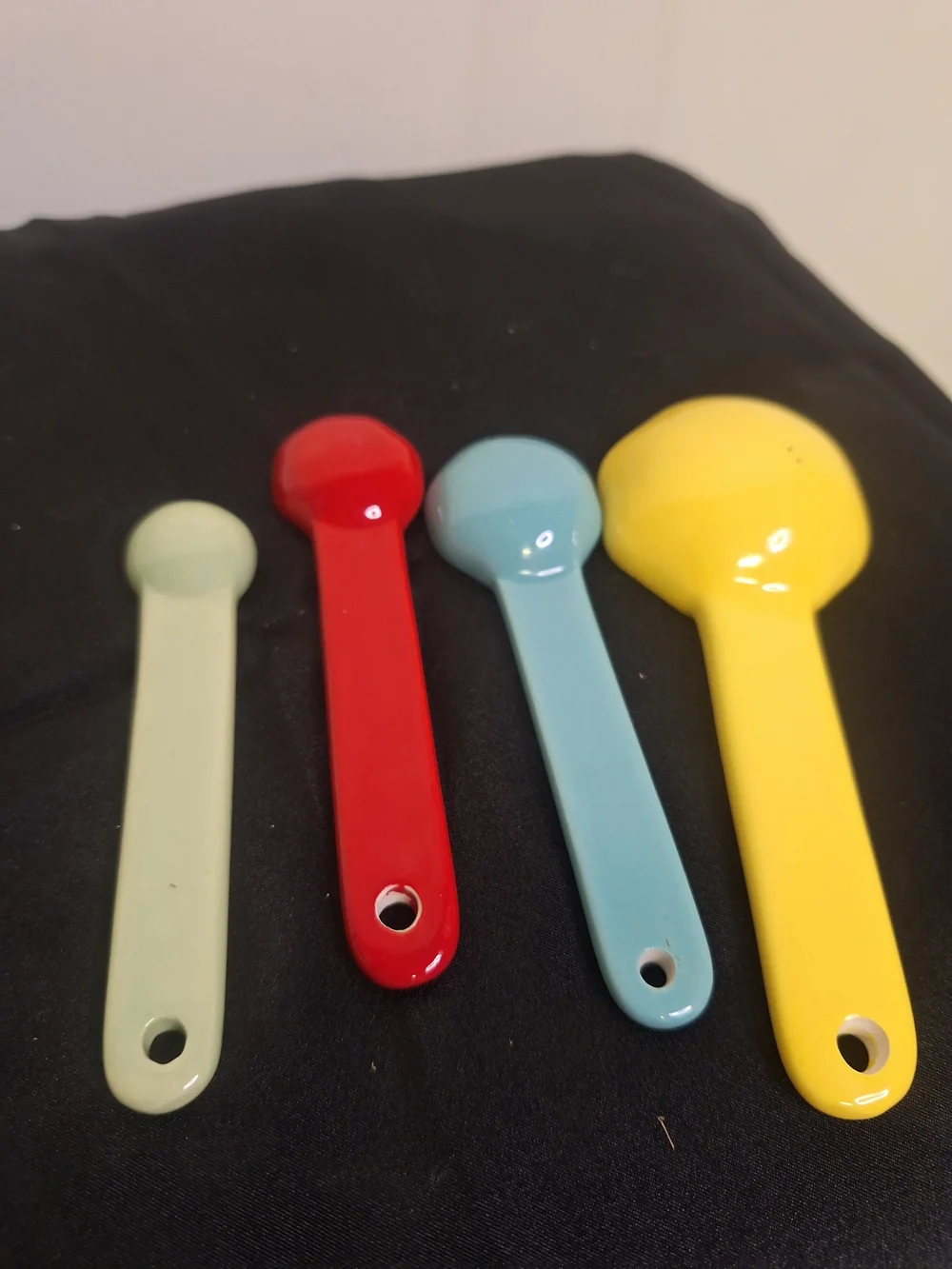 Pioneer Womab Ceramic Floral Measuring Spoon Set - Yellow, Blue, Red, Green